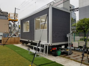 デザイズミ　トレーラーボックスで業務＠うめきた外庭SQUARE