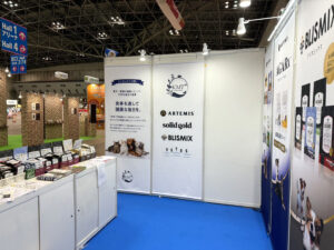 タペストリー制作｜インターペット2024　株式会社ケイエムテイ様ブース